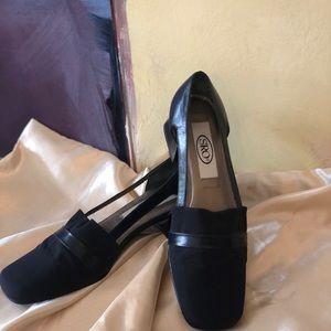 Ladies shoes
